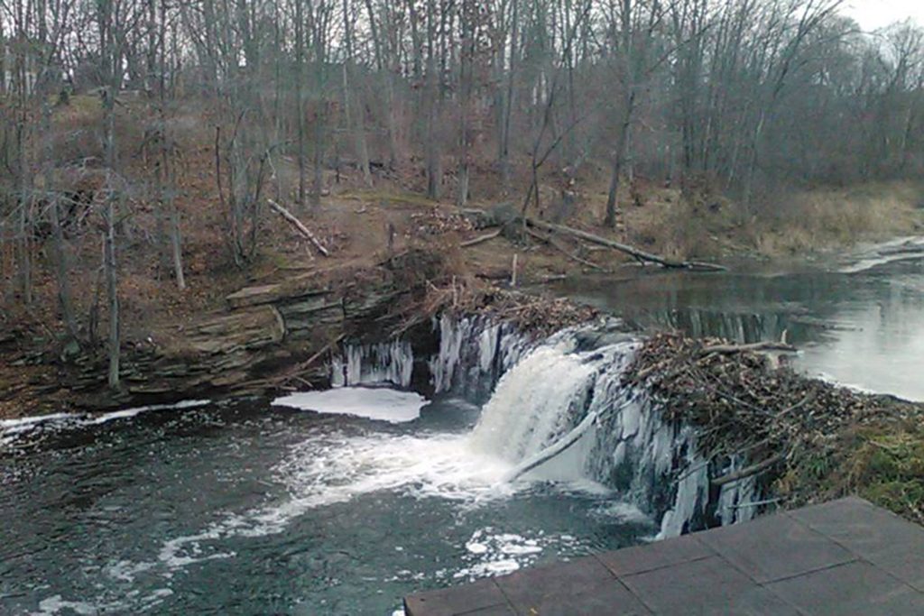 Coginchaug River